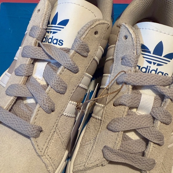 NIB Adidas Campus VULC J 4-5 children’s shoe (school age). Grey suede blue - Picture 2 of 5